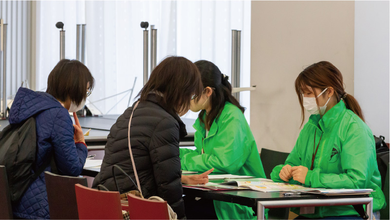 受験時保護者説明会の様子